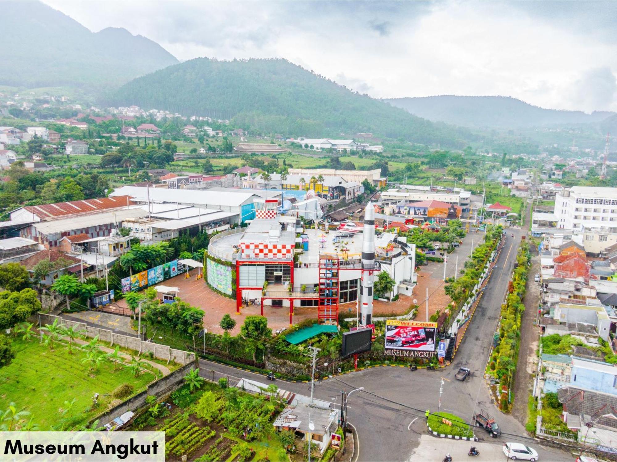 Swiss-Belinn Malang Ngoại thất bức ảnh